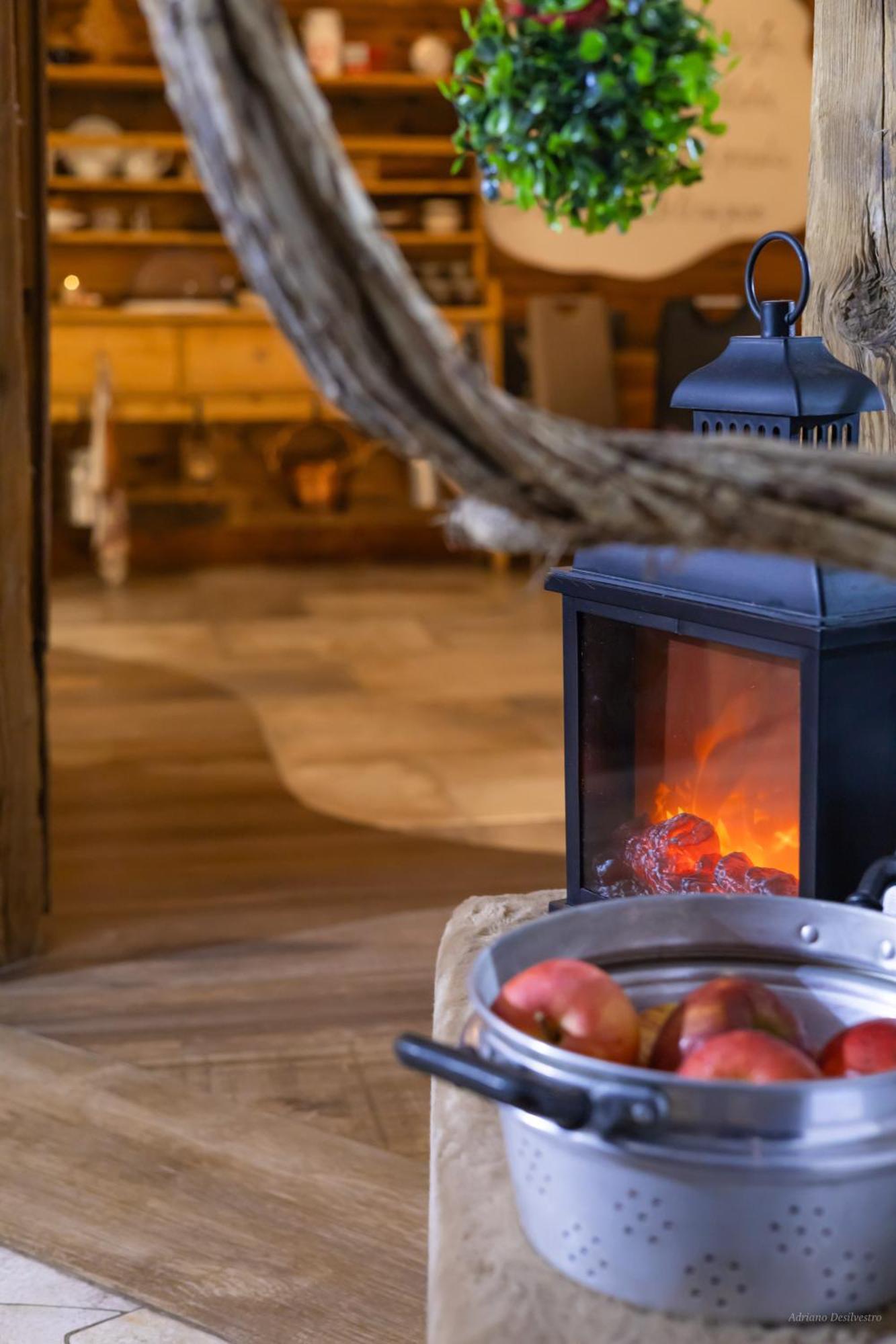 Majon De La Nona Hotel Pozza di Fassa Luaran gambar