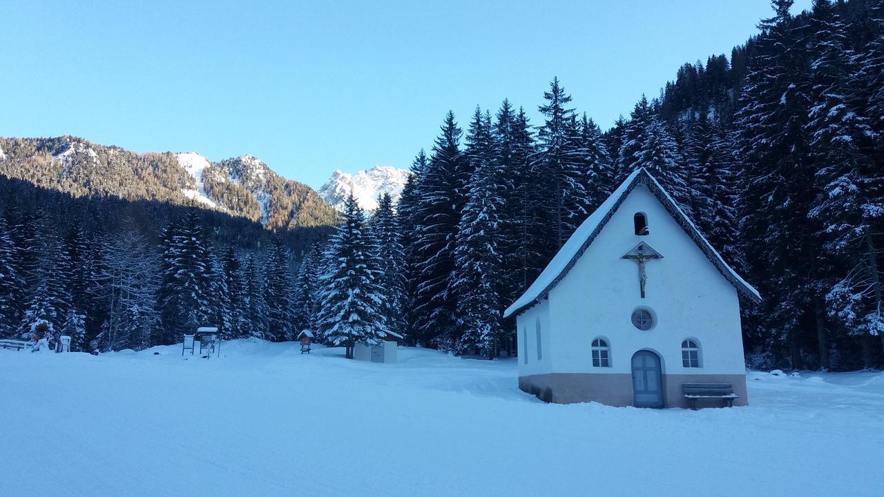 Majon De La Nona Hotel Pozza di Fassa Luaran gambar