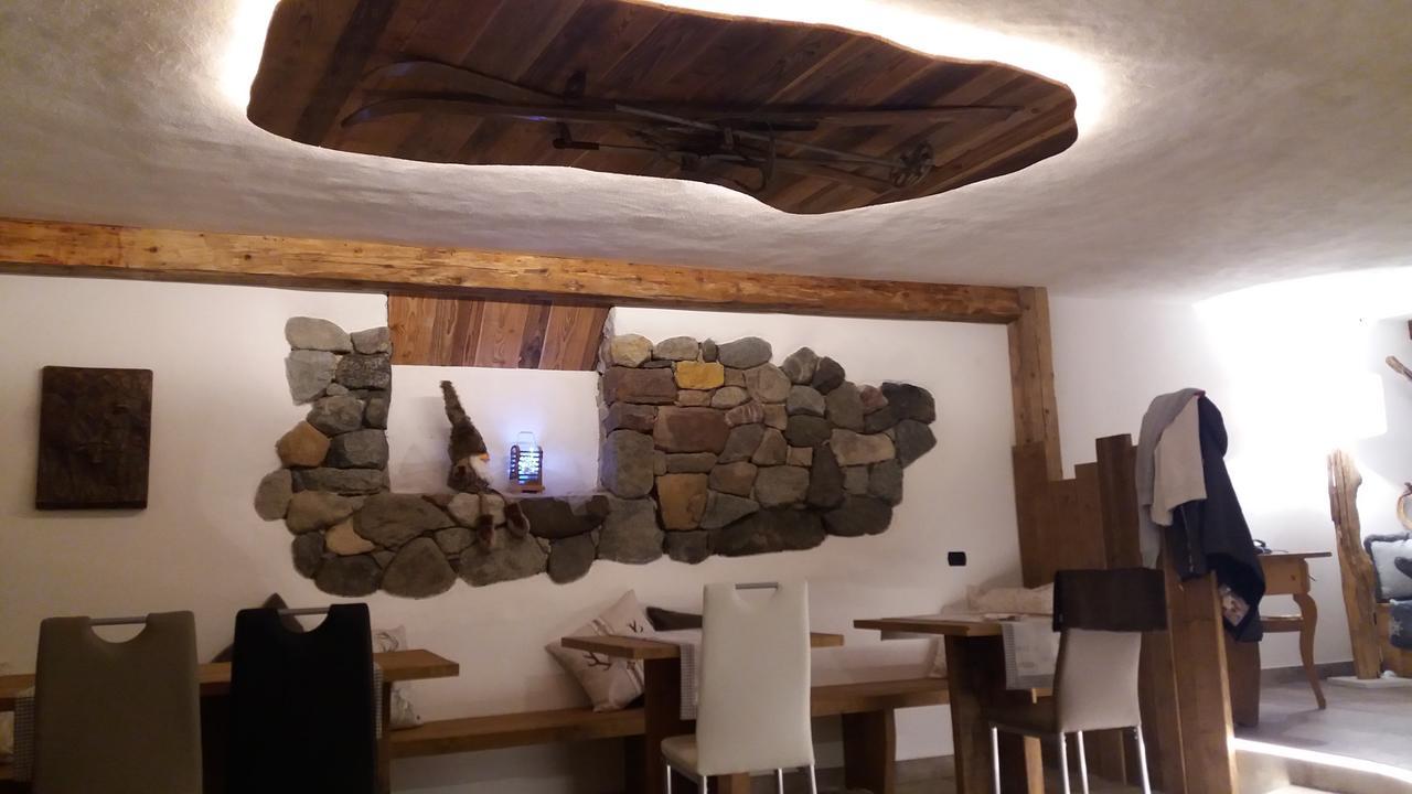 Majon De La Nona Hotel Pozza di Fassa Luaran gambar